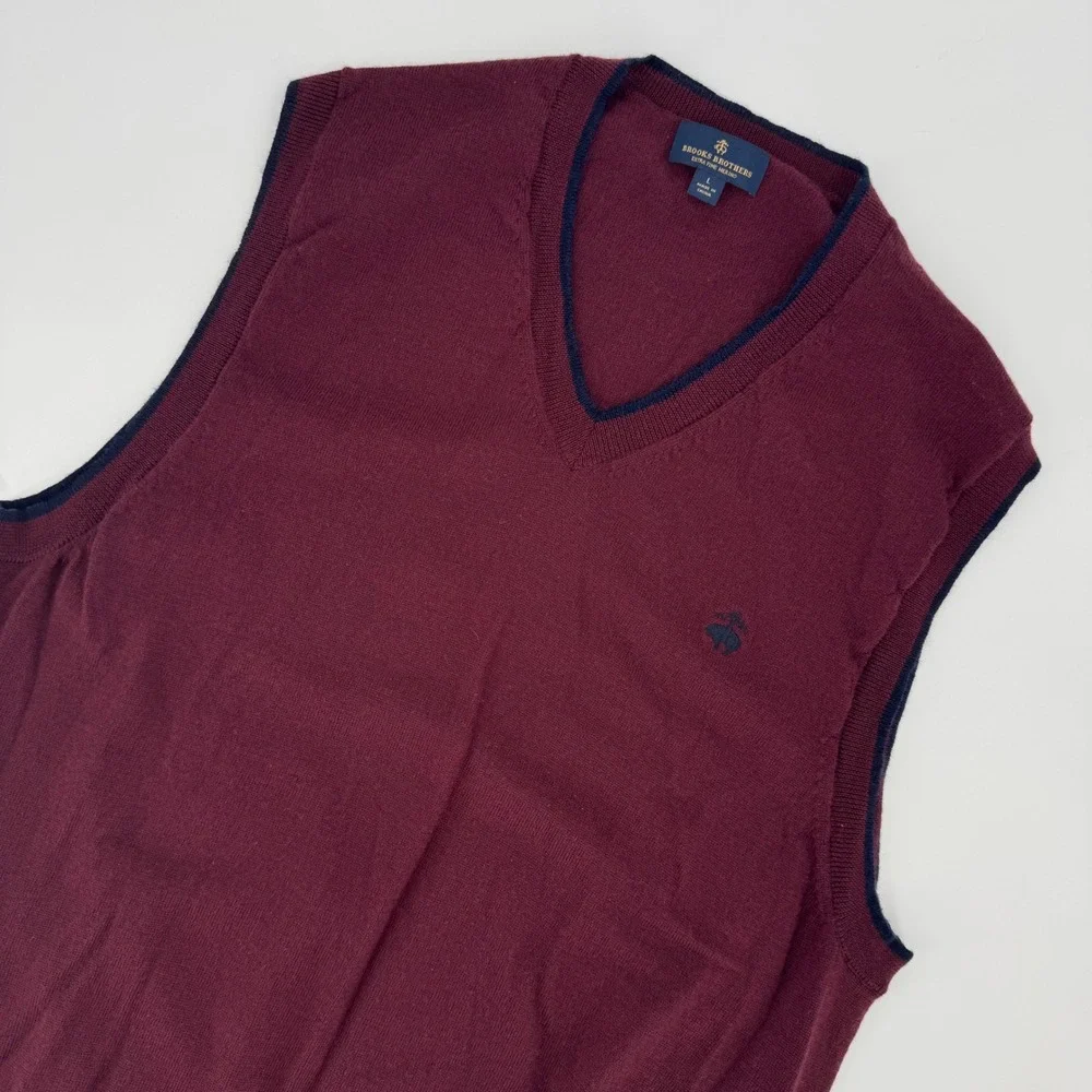 Brooks Brothers Mens Burgundy Extra Fine Merino Wool V-Neck Sweater Vest Large